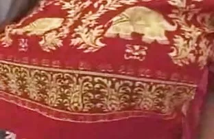 порно: Curvy cutie получает сюрприз DP
